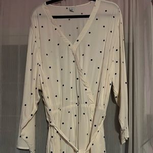 Old Navy White Wrap Polka Dot Top 4X